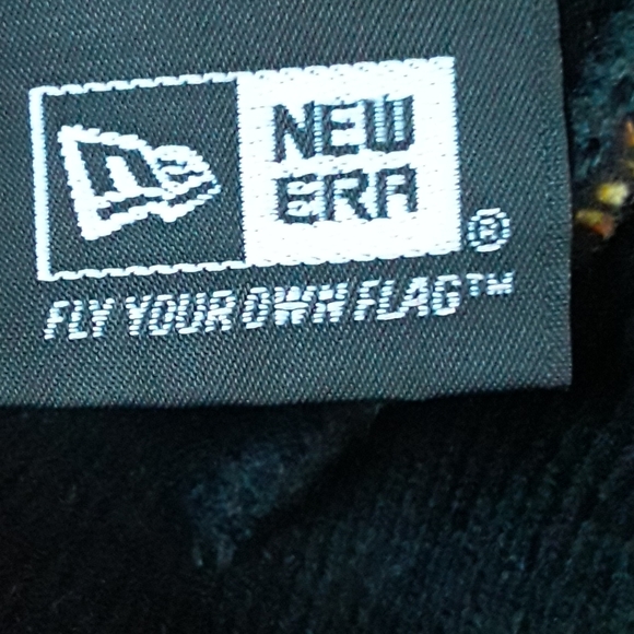 New Era - University of Michigan Women's Leopard pattern Knit Hat. - Picture 2 of 4